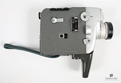 null CANON 
Camera Canon Motor Zoom 8 EEE et une optique Canon C-8 converter 6.5-26mm...