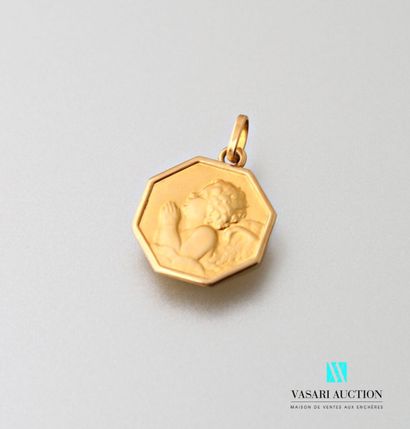 null Yellow gold 750 thousandths octagonal medal "Angel in profile", unengraved back...