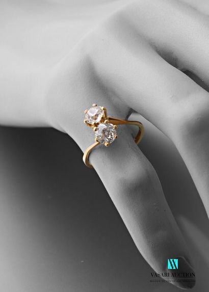 null Vous et moi ring in 750 thousandths yellow gold set with two old-cut diamonds...