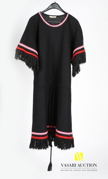 null YVES SAINT LAURENT - RIVE GAUCHE
Robe en laine noire et filets rose et rouge...