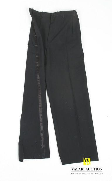 null YVES SAINT LAURENT - RIVE GAUCHE
Pantalon smoking femme en coton noir et bandes...