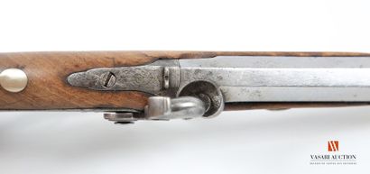 null Percussion pistol, Pontcharra-style lock engraved with scrolls, 178 mm octagonal...