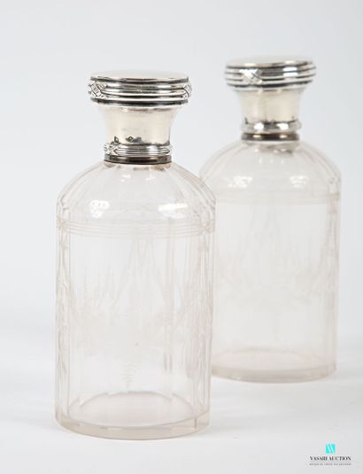 null Pair of tubular glass flasks cut with cut sides and engraved with garlands of...