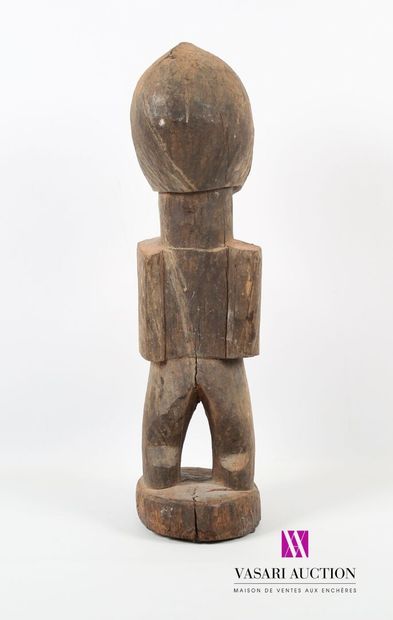 null NIGERIA / BENIN, YORUBA / FON
Statue en bois aux mains puissantes, les bras...