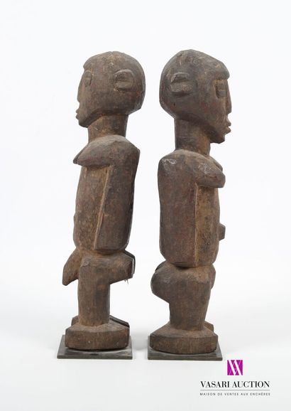 null BURKINA FASO, LOBI
Paire de statuettes en bois représentant un couple.
Haut....