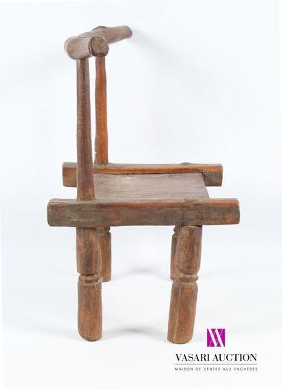 null BAOULÉ - IVORY COAST
Chair in carved wood with copper patina, the back rests...