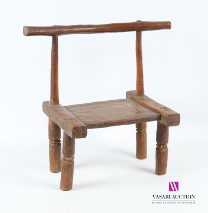 null BAOULÉ - IVORY COAST
Chair in carved wood with copper patina, the back rests...