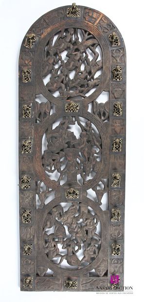 null Natural wood openwork panel with three superimposed medallions featuring moving...