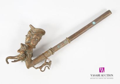 null BAMOUN - CAMEROON
Bronze pipe with stylized animal decoration on the stem, elephant-headed...