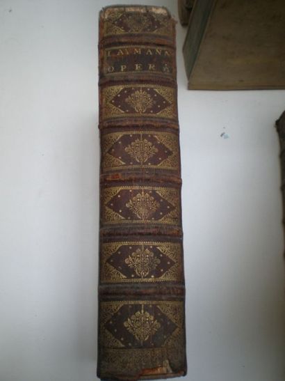 null LAYMANN Paul. Theologia Moralis.

Lyon, Pierre Valfray, 1698, in folio relié...