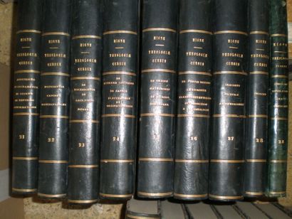 null MIGNE Abbé. Theologiae Cursus.

Paris, 1837, 28 volumes en demie reliure." +...