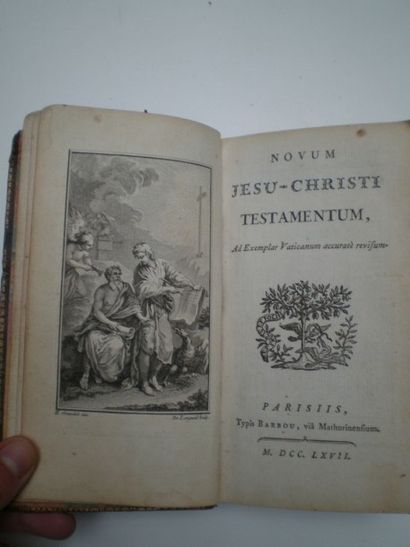 null Novum Jesu Christi Testamentum... Selon la Vulgate.

Paris, Barbou, 1767, relié...