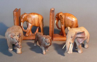 null Lot de sculptures « ethniques » à thème animalier : appui-livres éléphant, statuettes...