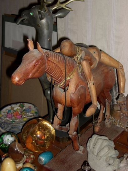 null Cheval et mannequin 
