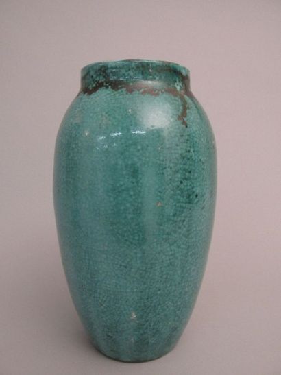null C.A.B. (Céramique d’Art de Bordeaux)

Vase de forme oblongue en terre cuite

vernissée...