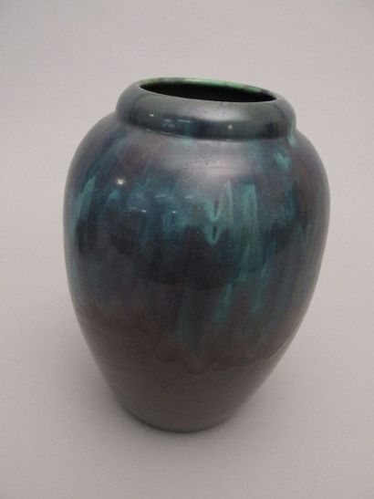 null C.A.B. (Céramique d’Art de Bordeaux)

PRIMAVERA

Vase de forme ovoïde à col...