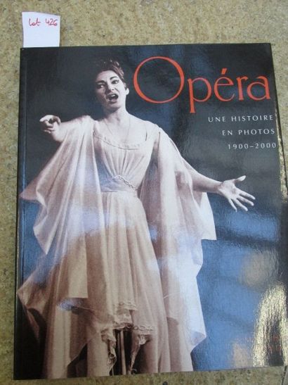 null BOYDEN Matthew. Opéra, une histoire en photographies 1900-2000. Traduit de l’anglais...