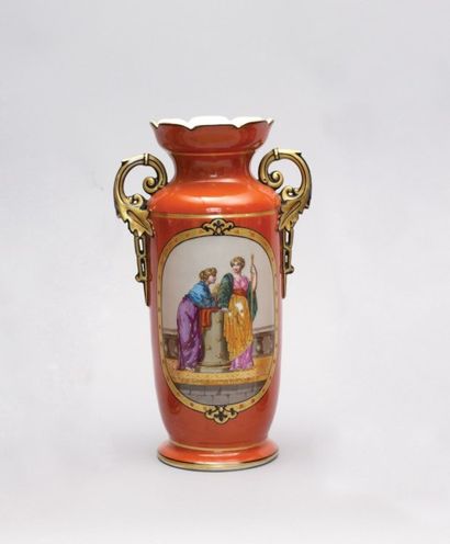 null BURSLEM - Angleterre

Vase de forme balustre à fond orange, la panse

à décor...