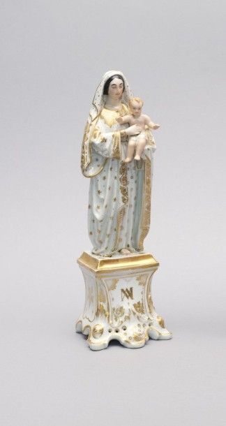 null PARIS

Vierge à l’enfant

Sculpture en porcelaine polychrome et rehauts

d’or,...