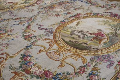 null Manufacture d’AUBUSSON

Tapisserie dite à « alentours ». Elle présente en

son...