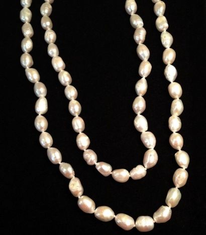 null Sautoir de perles de culture d’eau douce.

Diam. des perles : 2,4 mm

Long....