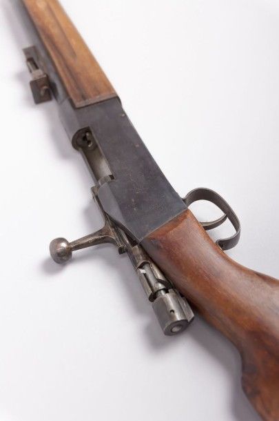 null Carabine à verrou « La Française » - type

Lebel Cal. 6 mm - fût long - hausse...