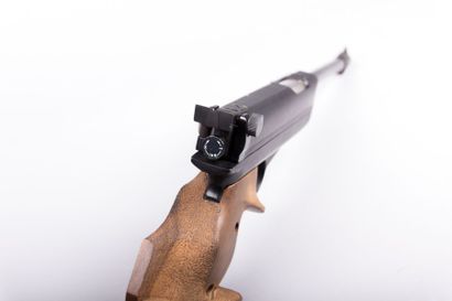 null Pistolet à air comprimé Feinwerkbrau 

Mle 65 - Cal. 4,5 - N° 93941

TTB
