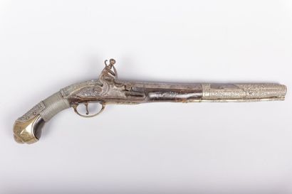 null Pistolet à silex canon bien poinçonné et orné

Empire Ottoman, XIXème Siècle

EM

Long....