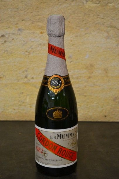 null 1 Blle : Champagne MUMM "Cordon Rouge" Brut 1982

Présentation et niveau im...