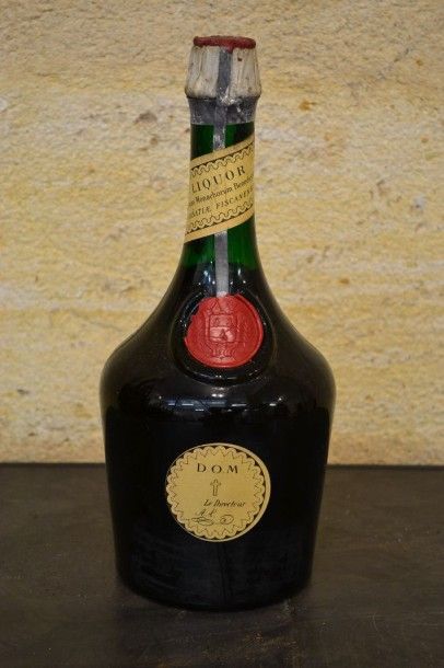 null 1 Mag : Liqueur BÉNÉDICTINE 

Col de la bouteille serti par une liguature au...