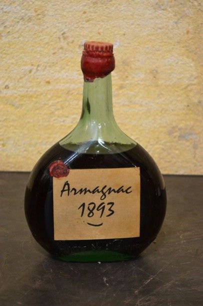 null 1 Blle : Armagnac mise J. Dupeyron - Condom 1893

Bouteille basquaise. Et. excellente....