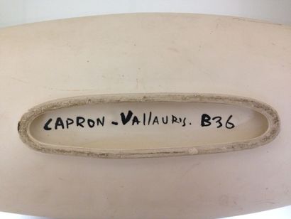 null CAPRON Roger (1922-2006)

Coupe de forme oblongue en céramique

émaillée à décor...