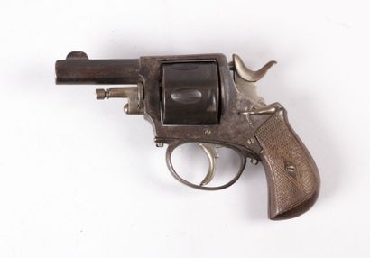 null Revolver type British Bulldog - Cal. 380

- N°66 - pontet acier -crosse bec...