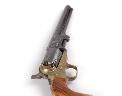 null Revolver à poudre noire de type Colt - Cal.

36 - N° 230633 - fabrication italienne

Fin...