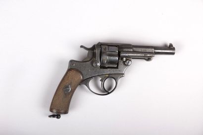 null Revolver réglementaire français - Mle

1874 pour officier - Cal. 11 mm - N°N23534

fabrication...