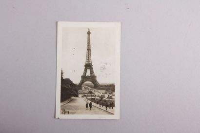 null Lot de 22 CP sur le thèmes des

monuments de Paris tels que la Tour Eiffel

-...
