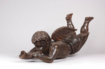 null Angelot soufflant dans sa trompe
Sculpture en bois sculpté.
XVIIIème siècle
Haut....