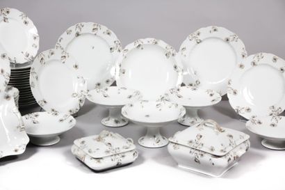 null LIMOGES - CFH GDM

Service de table en porcelaine blanche à décor imprimé de...