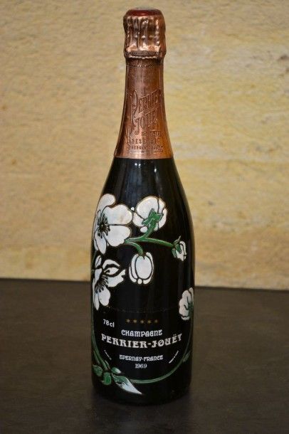 null 1 Blle : Champagne PERRIER JOUET (Spécial Réserve) 1969

Et., coiffe et niveau...
