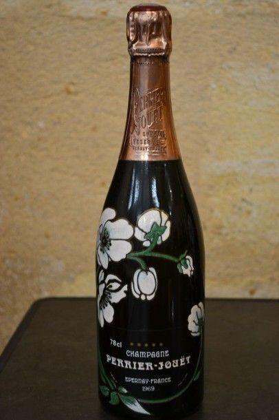 null 1 Blle : Champagne PERRIER JOUET (Spécial Réserve) 1969

Et., coiffe et niveau...
