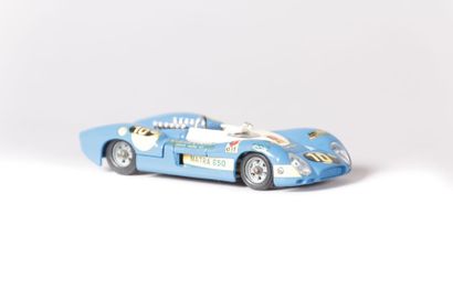 null SOLIDO Echelle 1/43éme

Matra 650

Pilotes Beltoise/Pescarolo

Réf: 178 6/70

(bon...