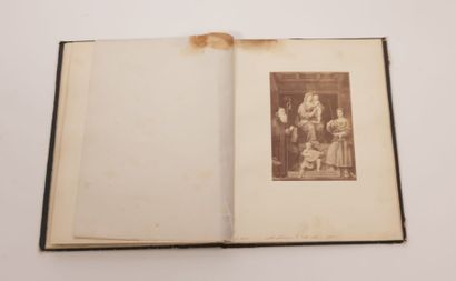 null POZZI Pompeo (1817-1880), album de 8 photographies en tirage albuminé montées...