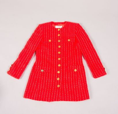 null Yves SAINT LAURENT 

Manteau en laine rouge sans col et manches longues, boutons...