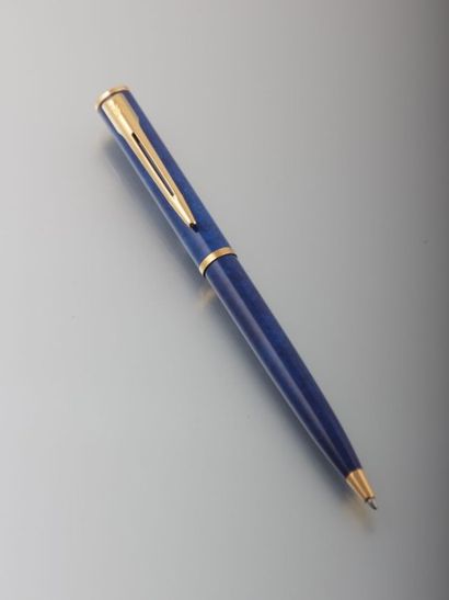 PARKER stylo en métal doré et laqué bleu