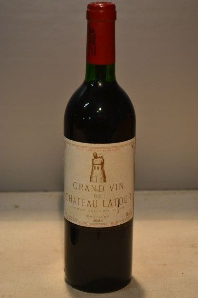 null 1 Blle	CH. LATOUR	Pauillac 1er GCC	1983

	Et.: idem (1 toute petite déchirure)....