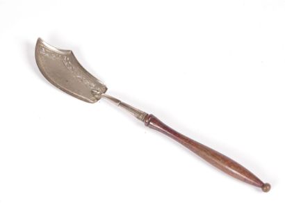 null Pelle à mignardises, la spatule en argent

(1819-1838) ajouré à décor de fleurs...