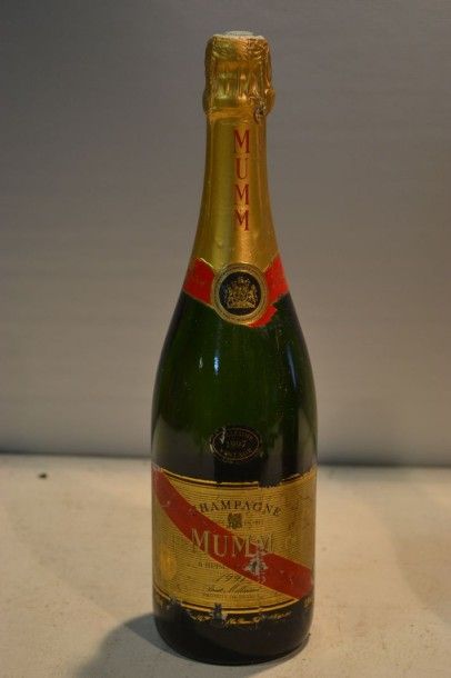 null 1 Blle	Champagne MUMM Brut Vintage		1997	15/17

	Et. un peu usée. N : bon.