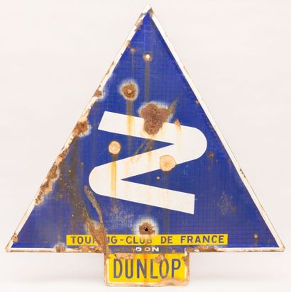 null Plaque émaillée de forme triangulaire marquée "Touring Club de France Don Dunlop"

(corrosion,...