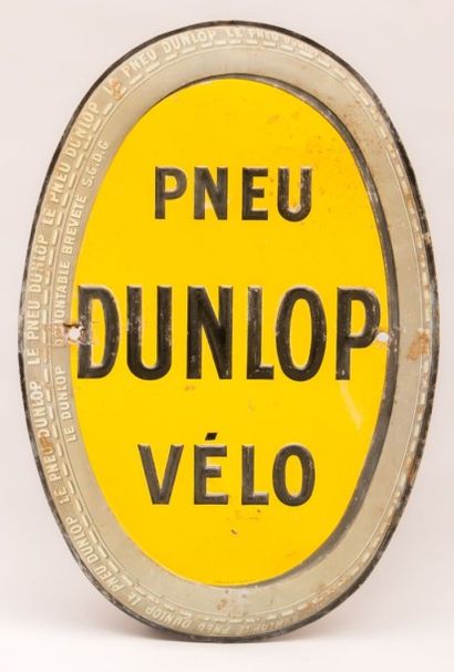 null Plaque en tôle peinte de forme ovale marquée "Pneu Dunlop Vélo" 

Marquée Meyer...