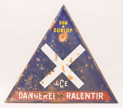 null Plaque émaillée de forme triangulaire marquée "ACE Dangereux Ralentir Don Dunlop"

(corrosion,...